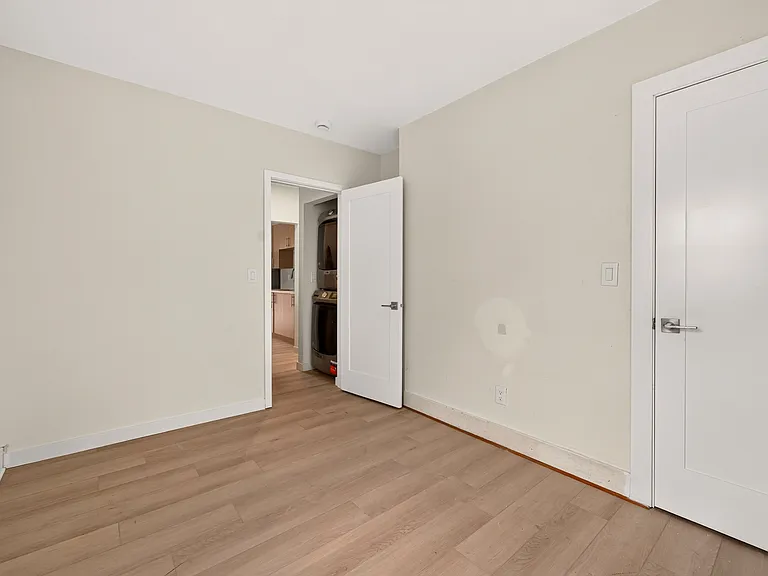 1920 11th Ave W #A — Photo 23
