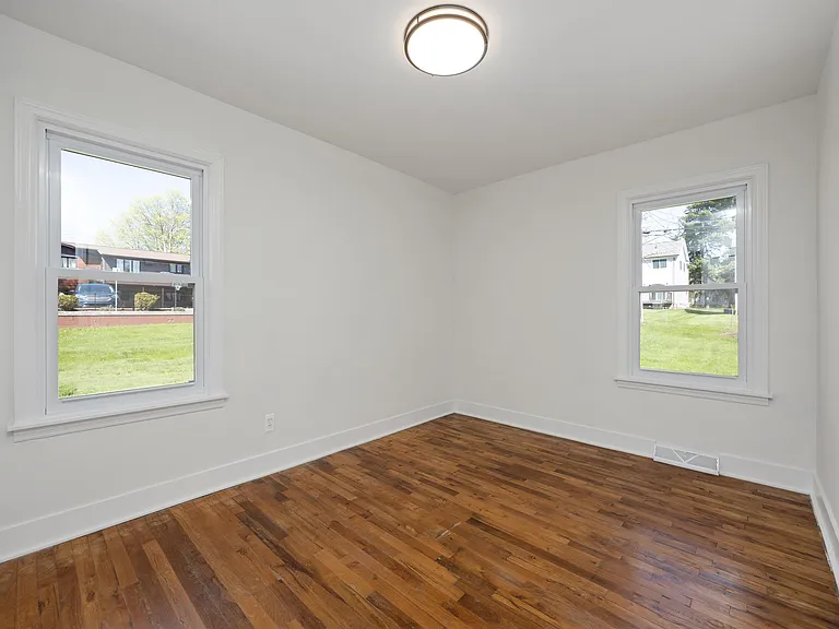 7553 Nichols St — Photo 11