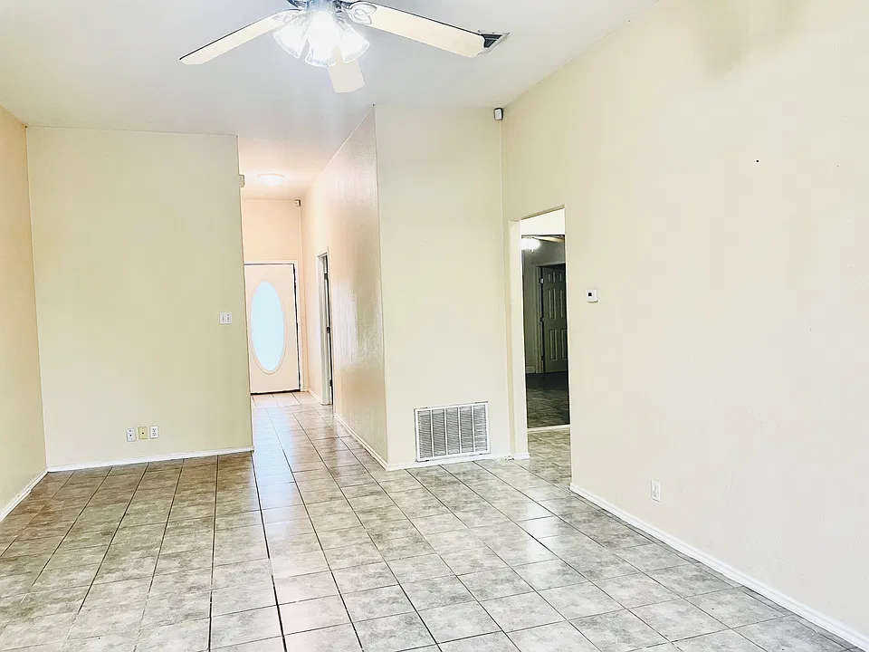 140 Amber Ln