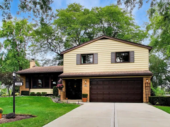 1608 E Jonquil Ter, Arlington Heights, IL 60004
