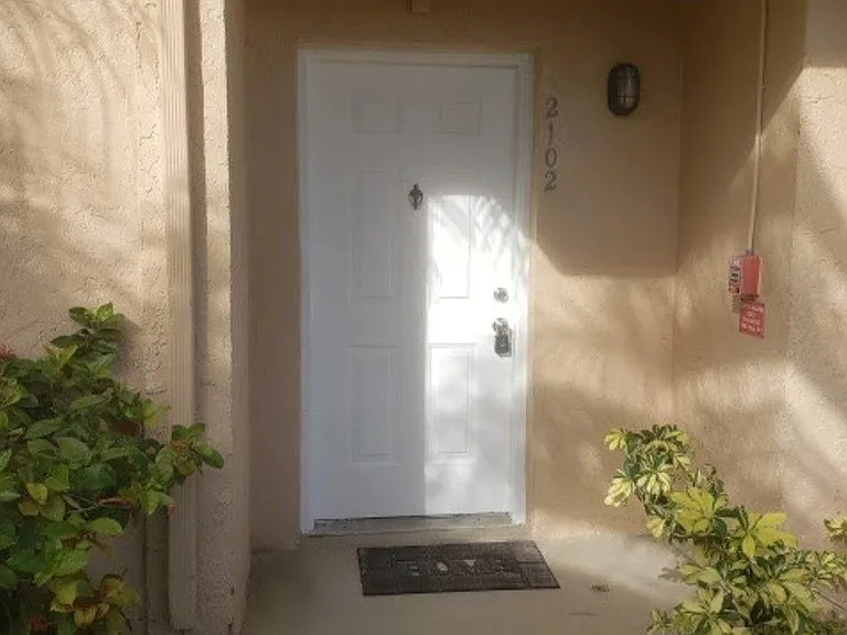 4096 N Pine Island Rd #2102 — Photo 1