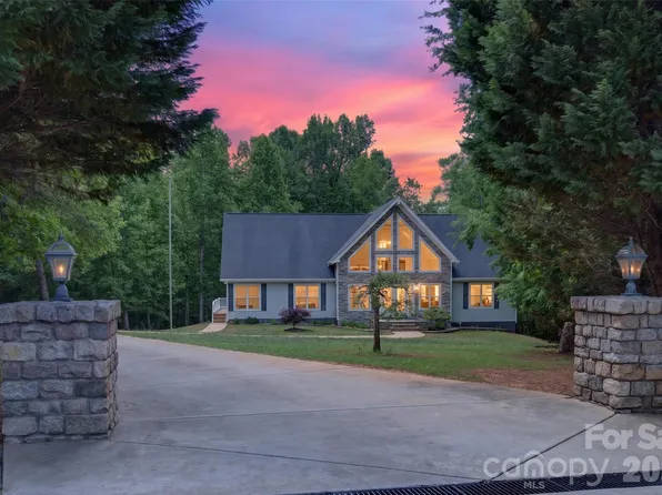 2977 Cabin Creek Dr, Catawba, NC 28609