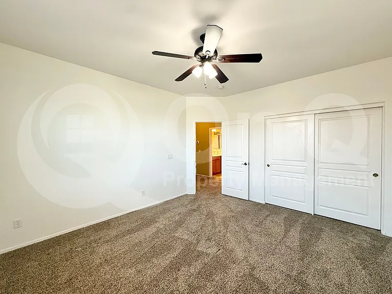 7310 S 26th Ln — Photo 14
