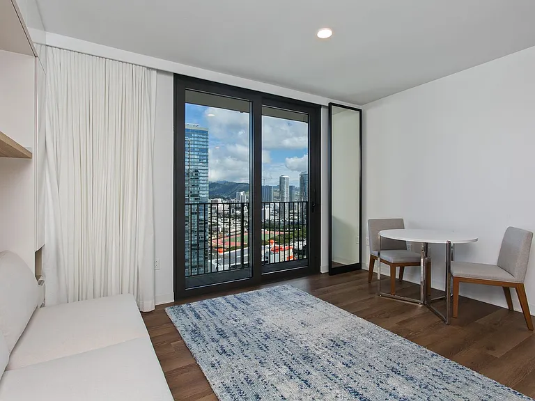 987 Queen St #2516 — Photo 2