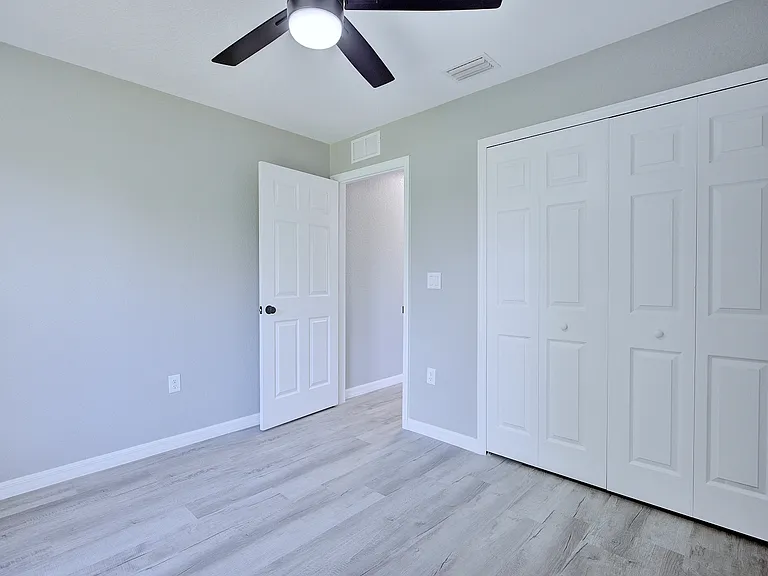 136 Friendly Cir — Photo 25