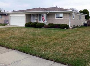 11521 Forrer Dr, Sterling Heights, MI