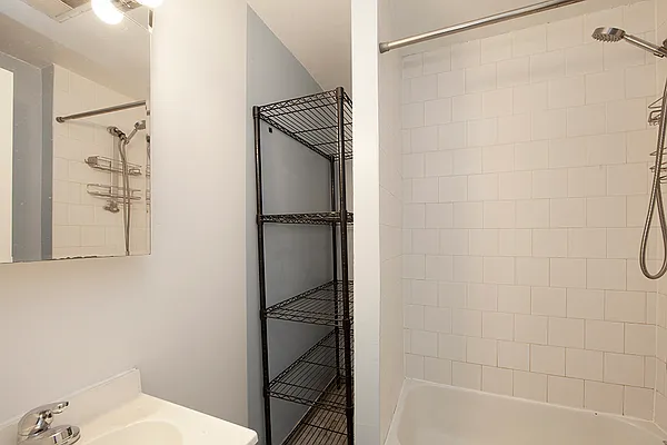 Rented by R New York | media 29