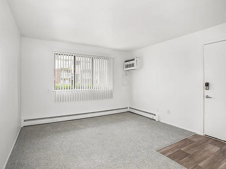 Brookside Apartments — Photo 18