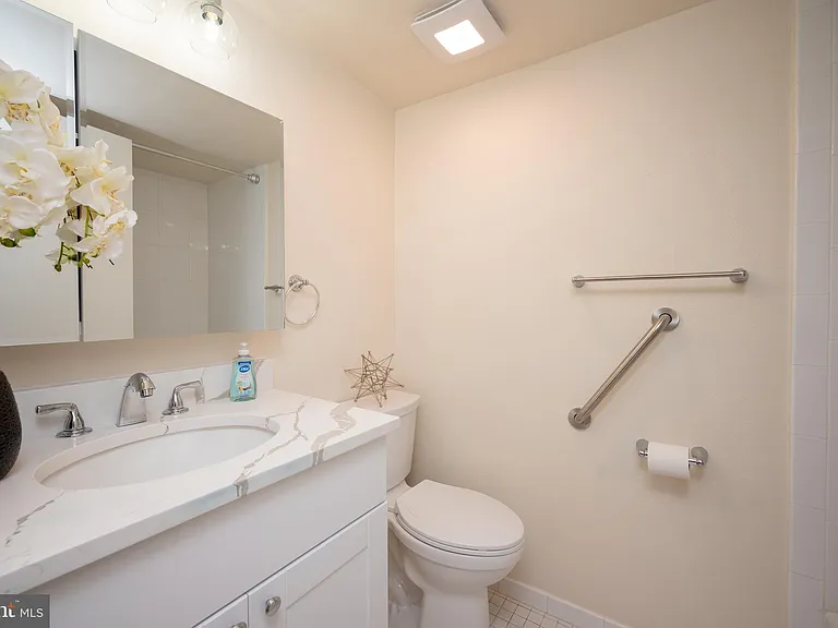 15310 Beaverbrook Ct #89-1B — Photo 14