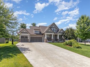 1621 Dutch Lake Dr, Mound, MN 55364