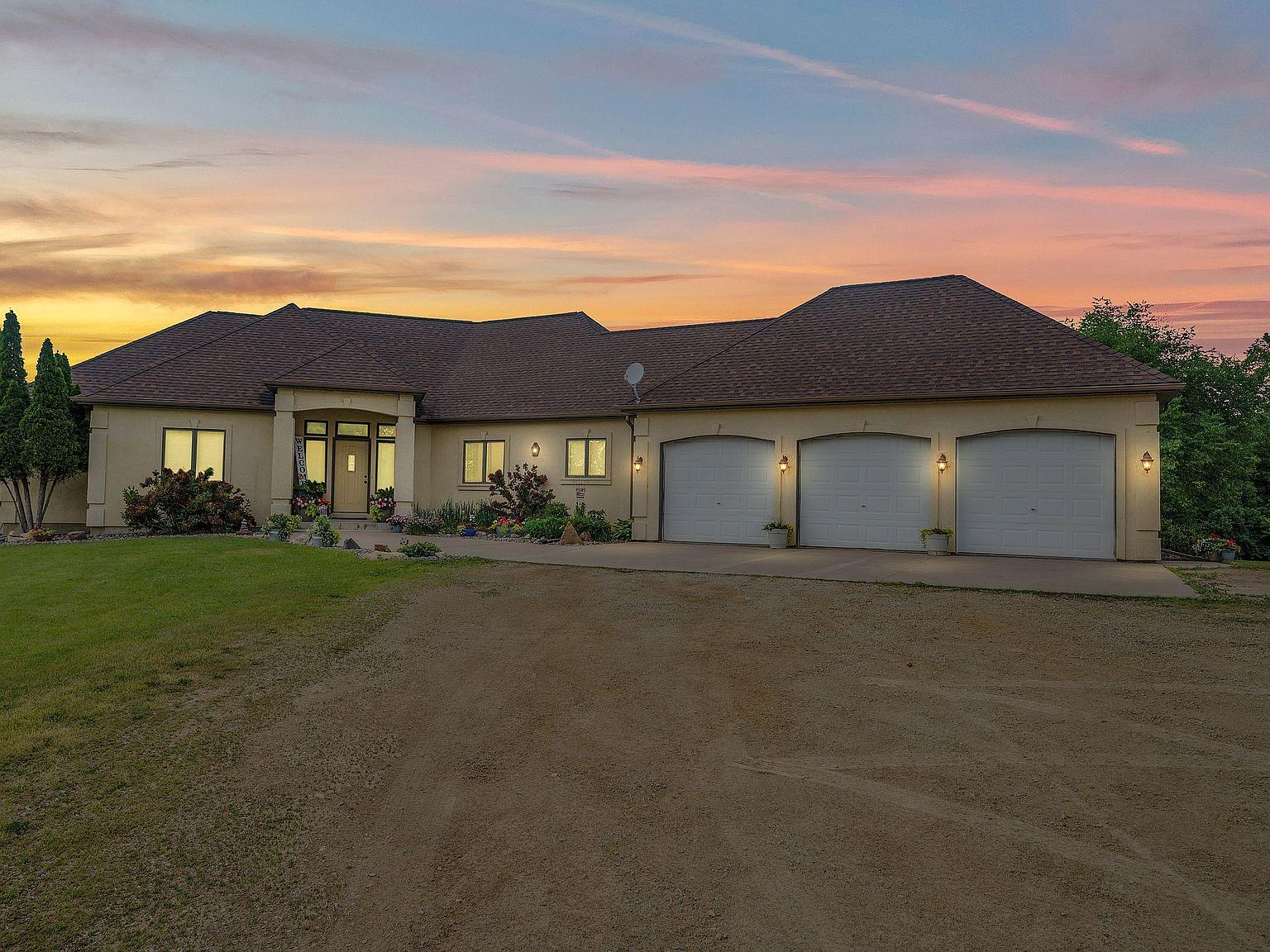 933 Quarry Rd, River Falls, WI 54022 Zillow