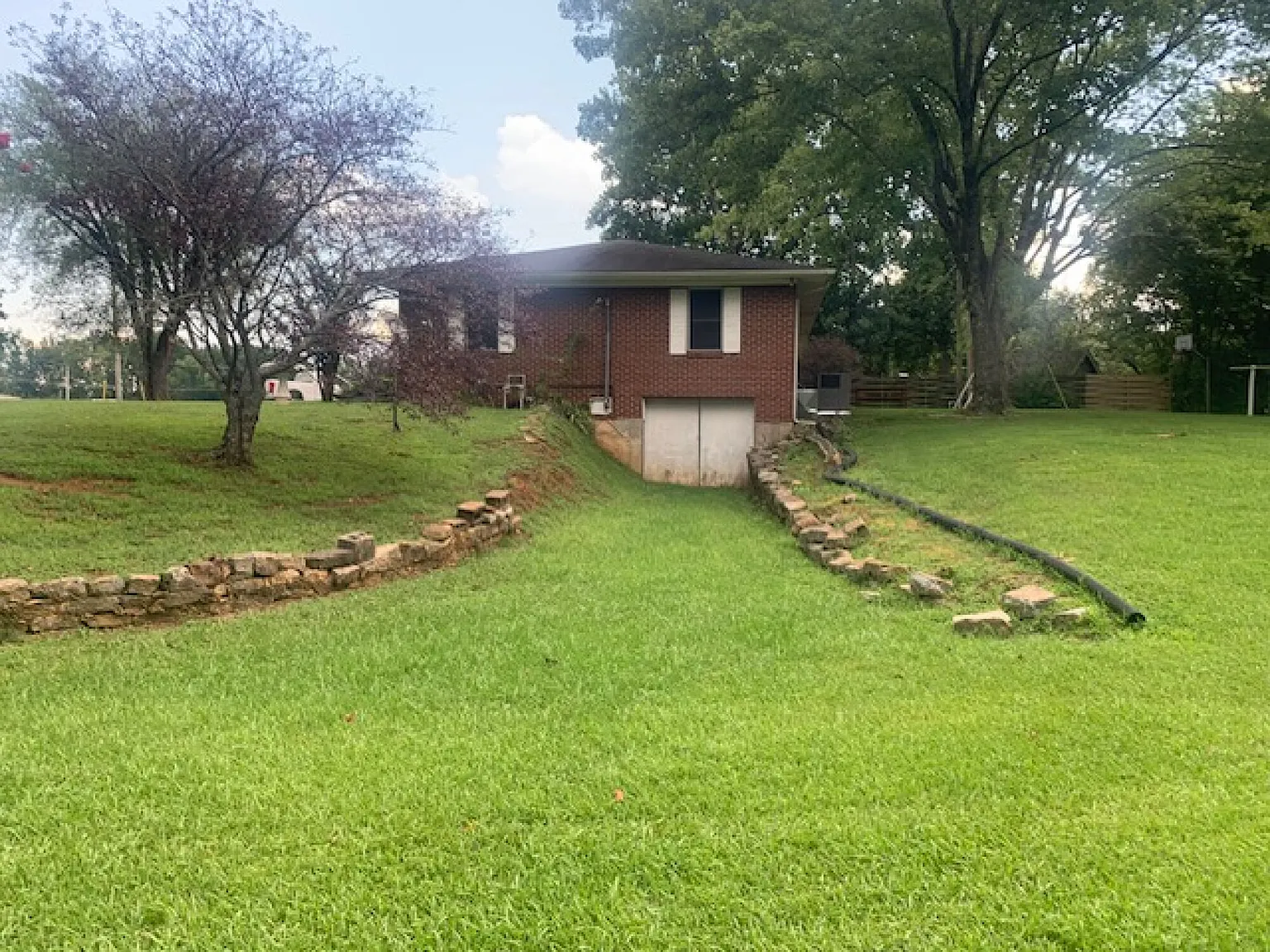 3 bed, 1861 sqft, $1,050 — Photo 2