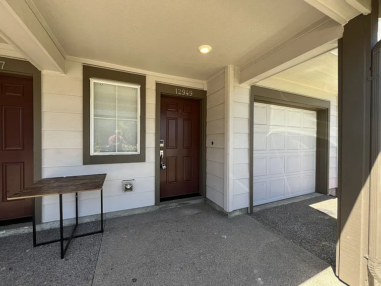 12949 SW Meadbrook Ln — Photo 5