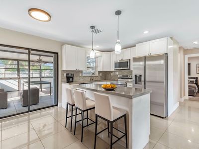913 NE 6th St, Hallandale, FL, 33009