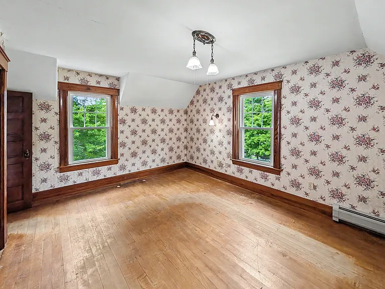 298 Providence Rd — Photo 14