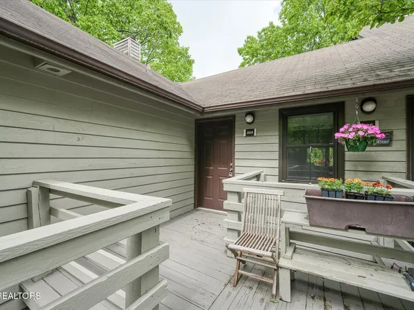 281 Moytoy Rd #204, Crab Orchard, TN 37723