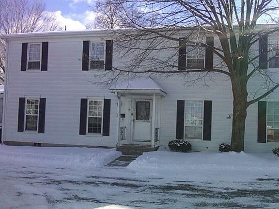3rd image of 10 Bunker Hill Ln