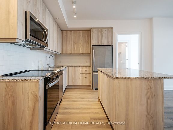 5th image of 10 Gatineau Dr #1004