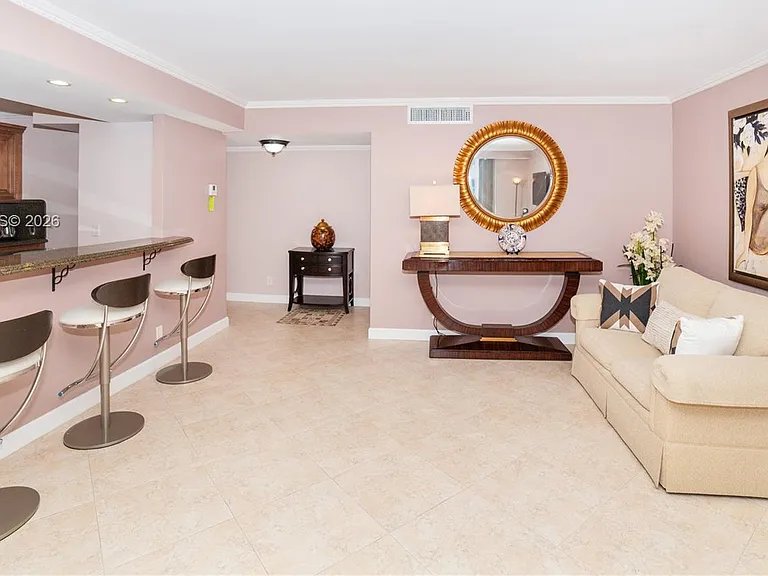 1904 S Ocean Dr #604 — Photo 2