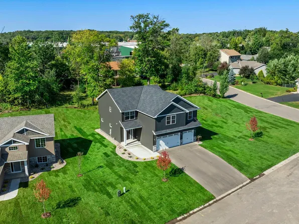 19498 Carson Ct, Elk River, MN 55330