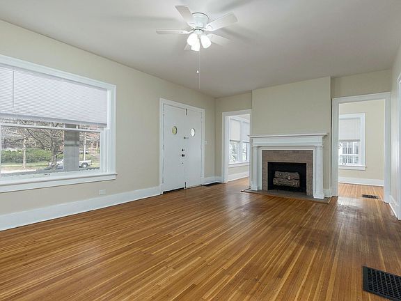 3rd image of 2070 Eastern Pkwy #1