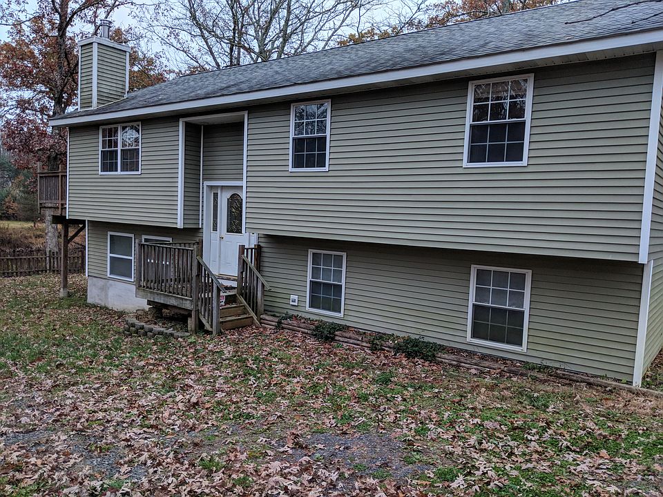 1st image of 13 Bennett Ln