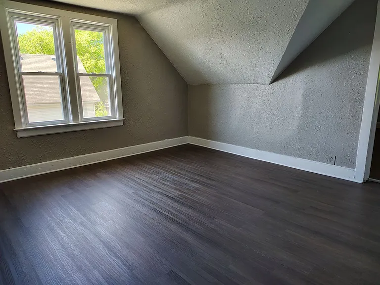2840 N Vel R Phillips Ave — Photo 5