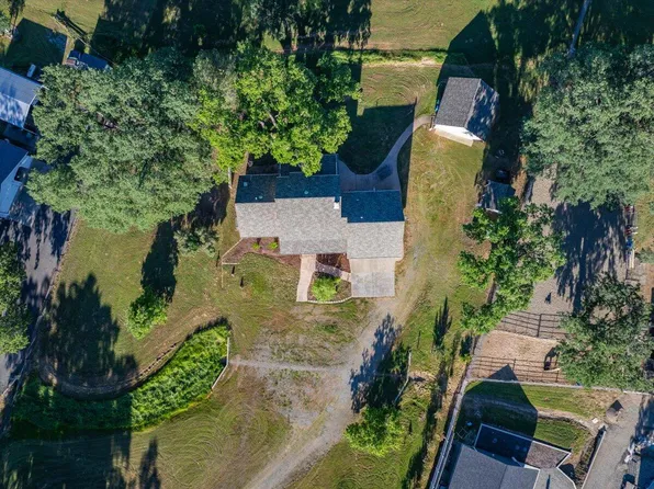 2764 Majestic Oak Cir, Cottonwood, CA 96022