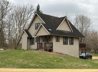 8560 N Hales Corner Rd, Stillman Valley, IL 61084