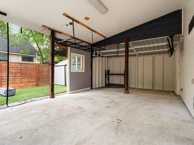 5204 Samuel Huston Ave — Photo 34