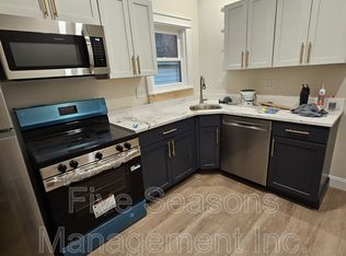 75 Loomis St #2, Burlington, VT 05401