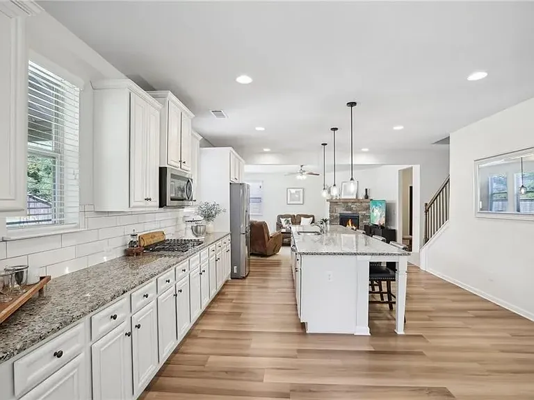 7165 Ansley Park Way — Photo 12