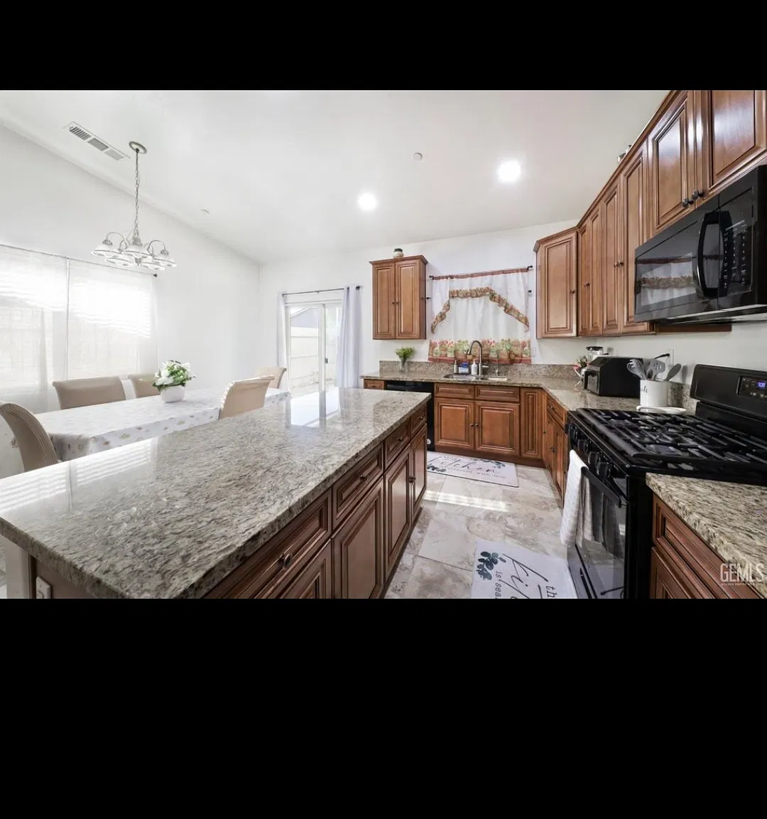 Darling Point Dr, Bakersfield — Photo 3