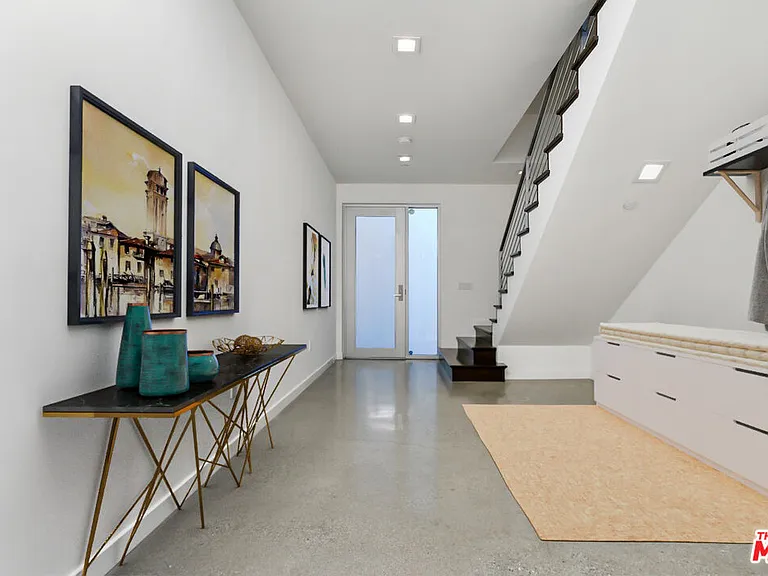 11610 Ohio Ave #1 — Photo 4
