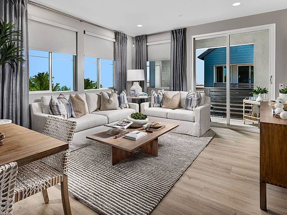 01_Row_Plan 1_Family Room