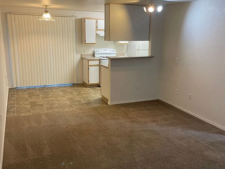 Bonita Court — Photo 17