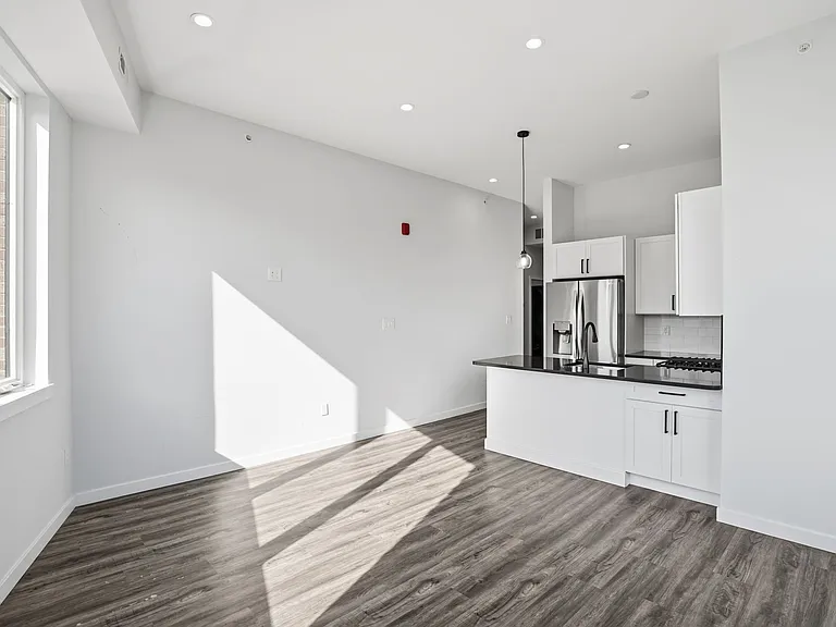 2301 Frankford Ave — Photo 30