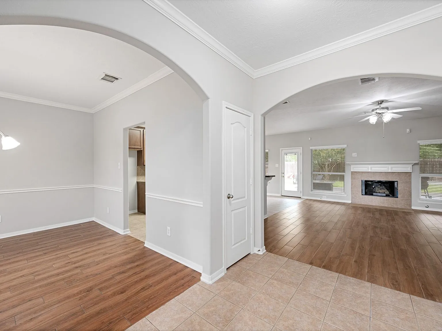 5 bed, 2.5 bath, 2540 sqft, $2,800 — Photo 3