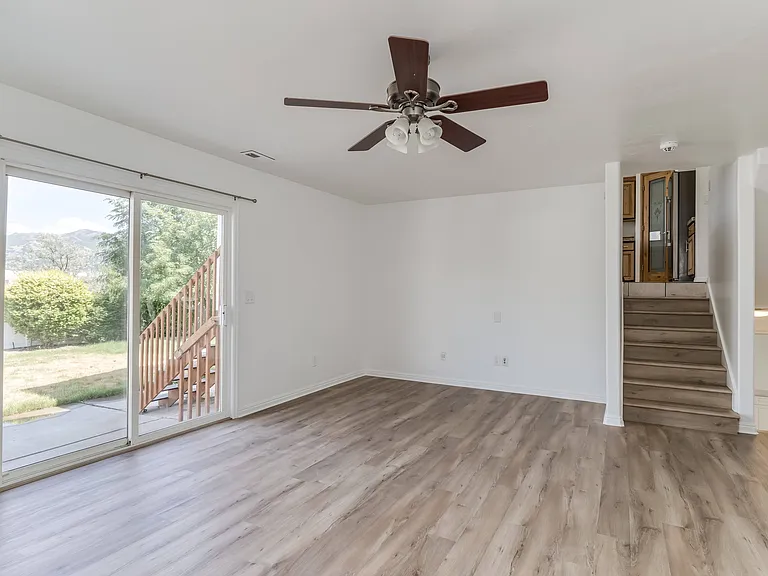 2519 S 1400 W — Photo 15