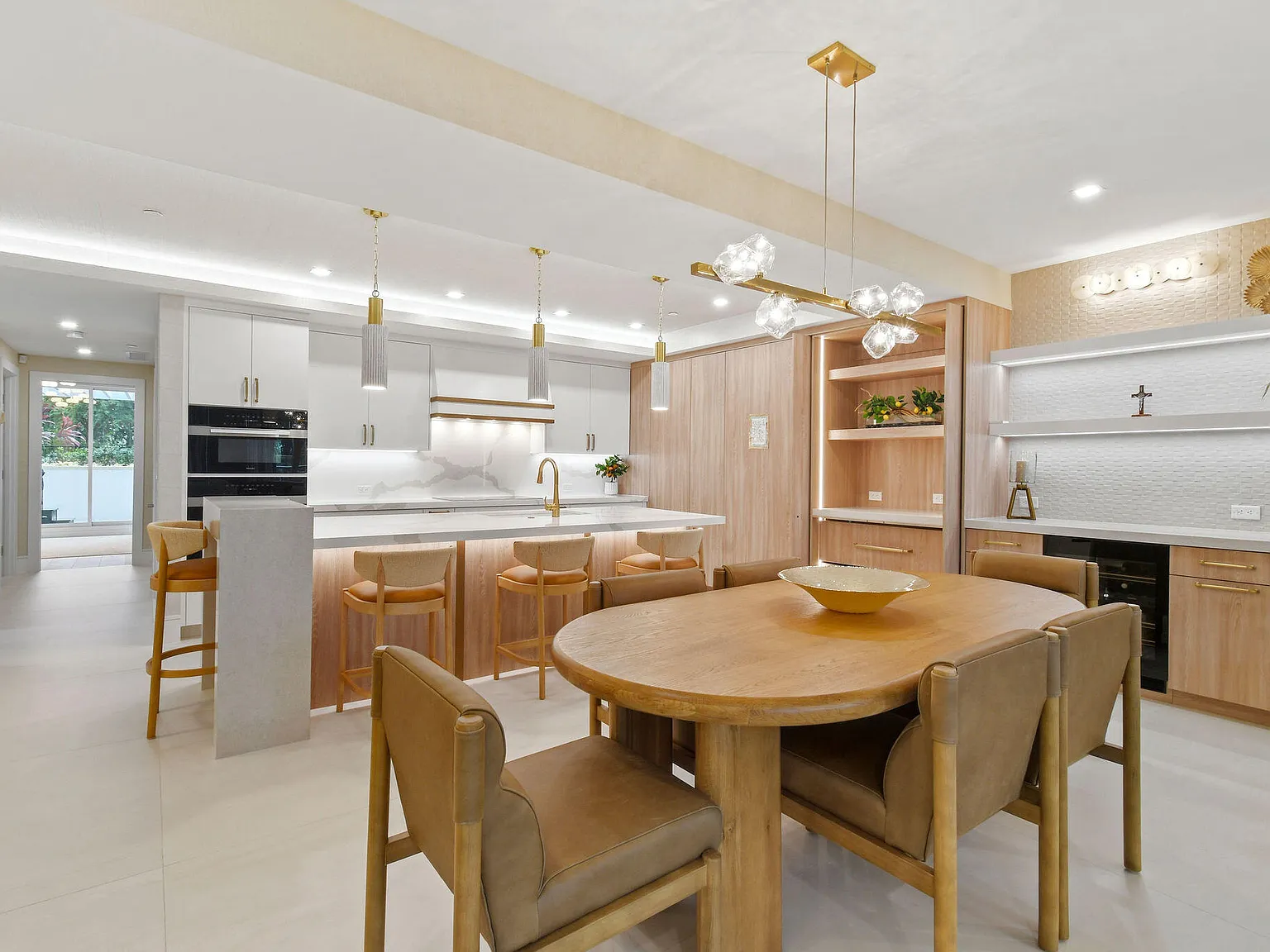 3 bed, 3.0 bath, 1970 sqft, $15,000 — Photo 3