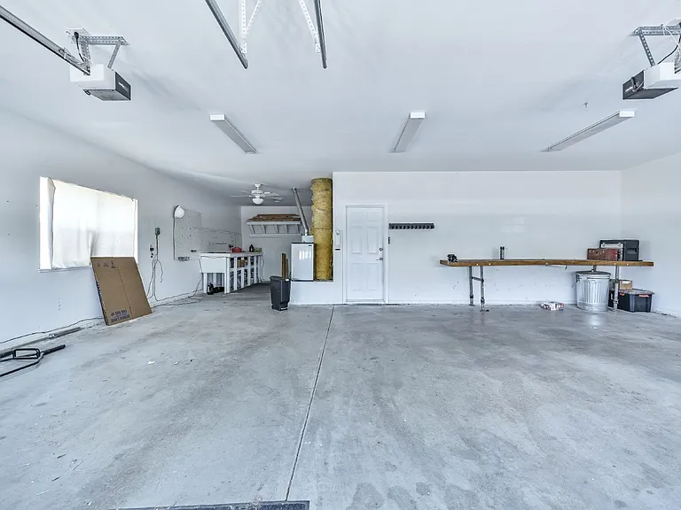 317 W Shamrock Ave — Photo 25