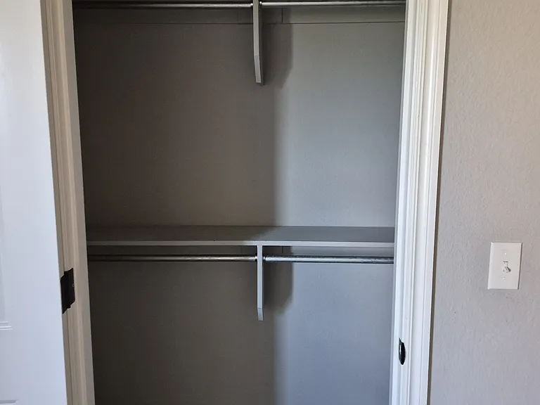 2701 Cedar Dr #2701 — Photo 4