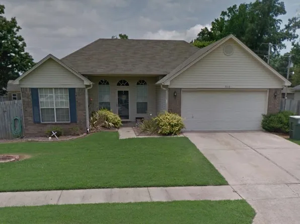 3306 Meadowlake Dr, Bryant, AR 72022