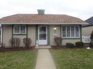 54 Garden Dr, Montgomery, IL
