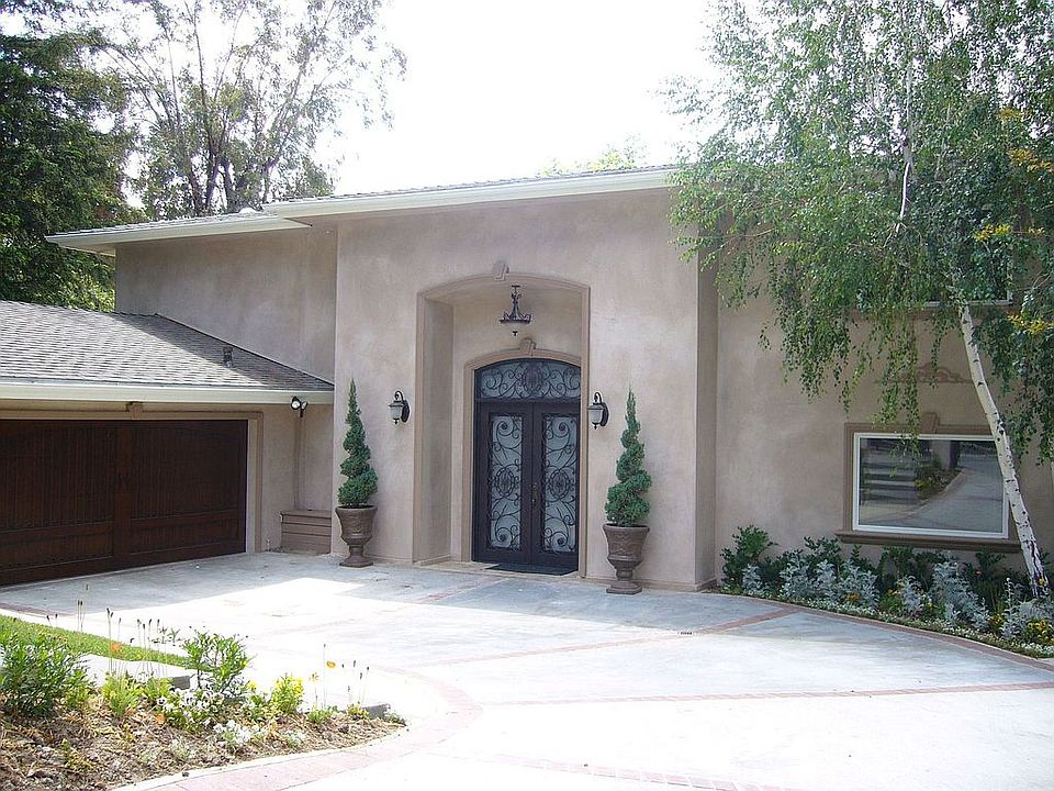 1st image of 4914 Calvin Ave