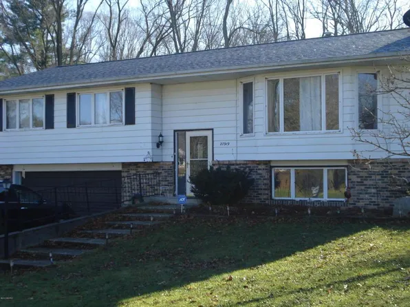 27919 Burmax Park, Dowagiac, MI 49047