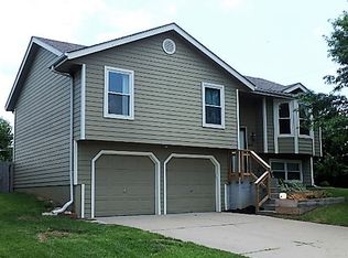 2612 SW Rother Rd, Topeka, KS 66614