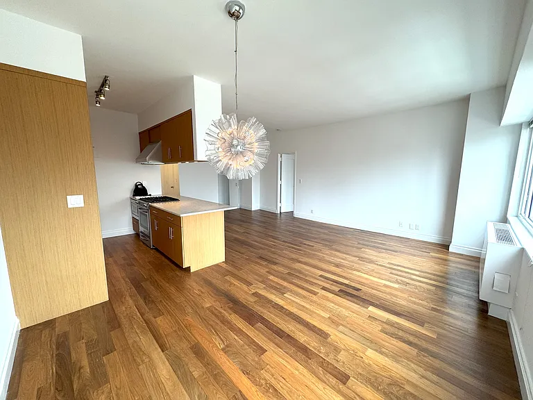 400 E 54th St #31B — Photo 10