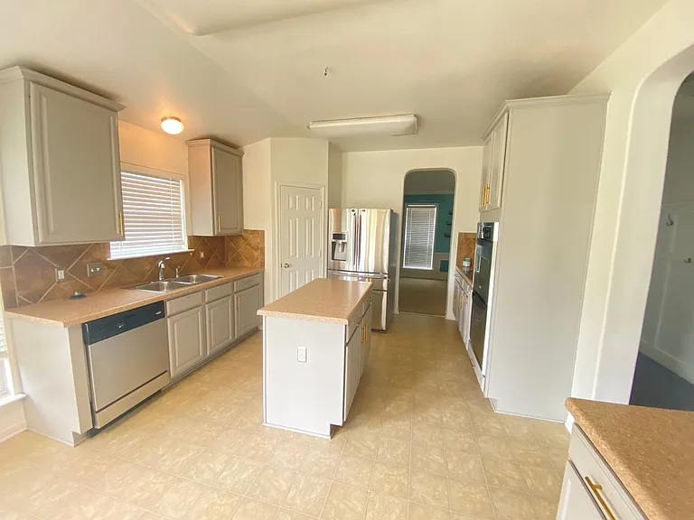 6005 Graphite Dr — Photo 2