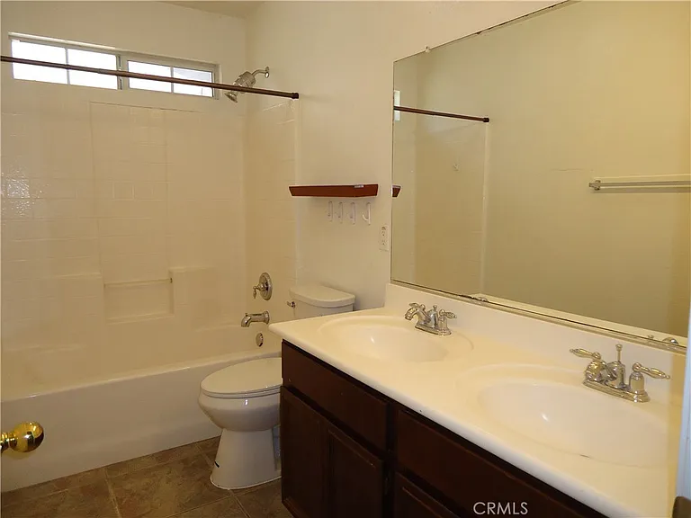 1093 Tangerine Dr — Photo 11